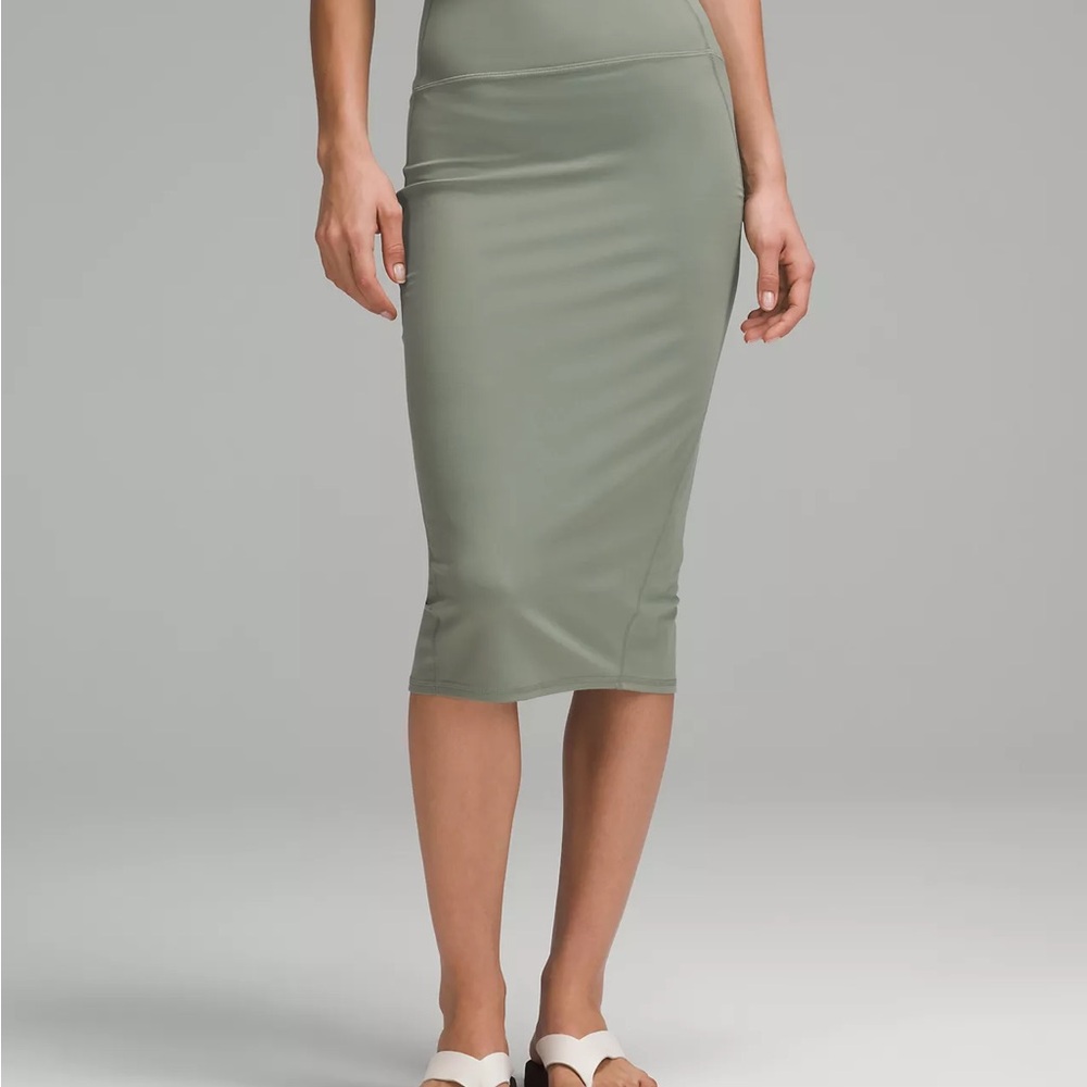Nulu Slim-Fit High-Rise Skirt